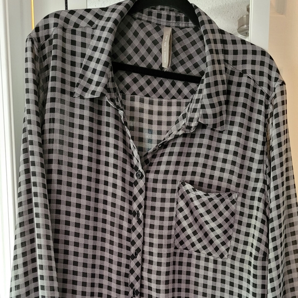 Sheer blouse - Picture 1 of 4